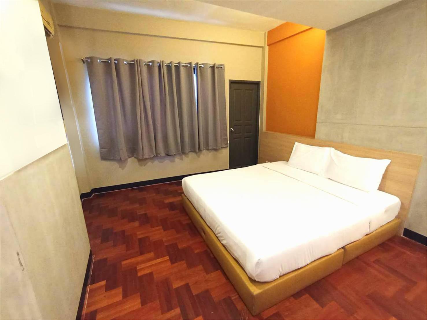 Go Inn Silom โกอินน์ สีลม - สถานีรถไฟฟ้าเซนต์หลุยส์ กรุงเทพมหานคร ภายนอก รูปภาพ